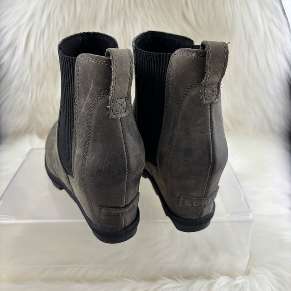 Sorel Gray Ankle Wedges Booties with Suede Texture - Picture 3 of 9